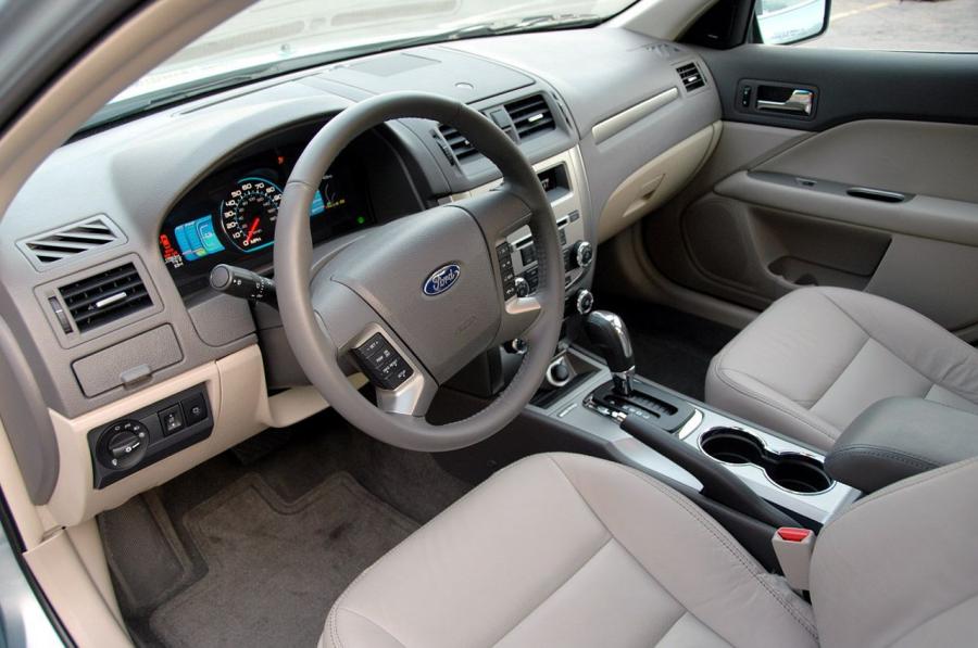  Ford Fusion Hybrid 2010 года  (US) (фото 101 из 111)